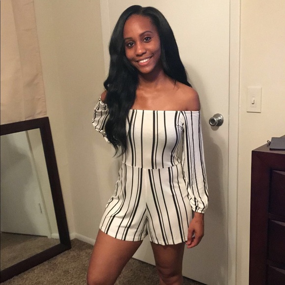 Boohoo off the shoulder romper - Picture 3 of 3